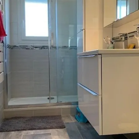 Vakantiehuis Calme A Balaruc, Jardin Et Climatisation - Fr-1-503-126